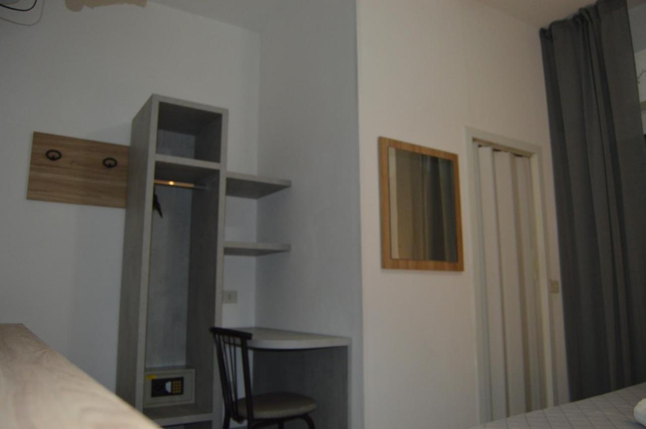 Pensione Rossi Cervia Exterior photo